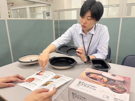 開発商品の打ち合わせ中 開発商品の打ち合わせ中