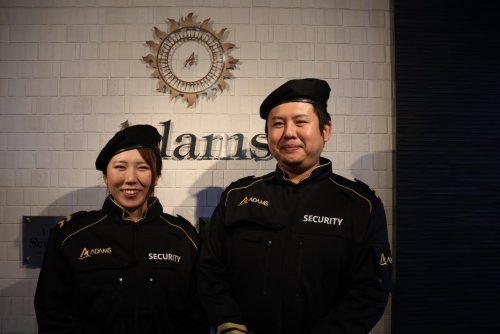 オリジナル制服でかっこよく警備 オリジナル制服でかっこよく警備